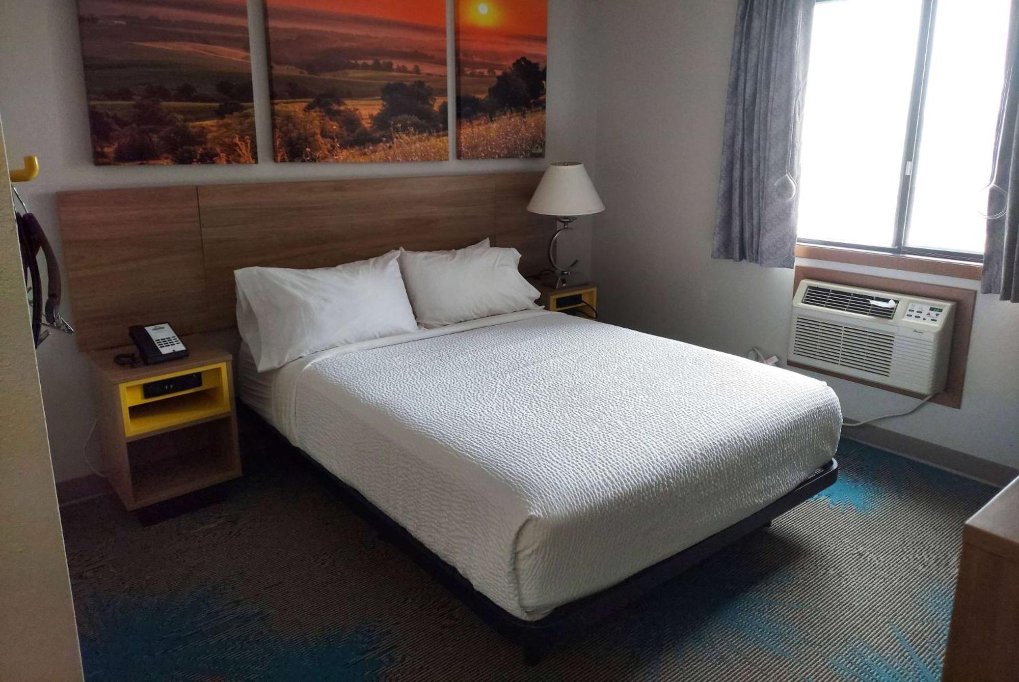 Days Inn By Wyndham Willmar Екстер'єр фото